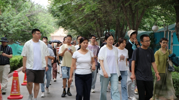 自治区举办2026年普通高校招生“录取现场开放日”活动